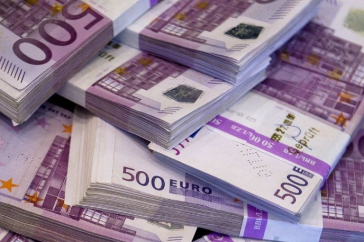 money-brand-product-cash-currency-euro-864705-pxherecom-1.jpg