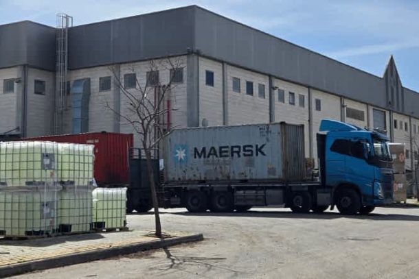 Lastbil med Mærsk logo